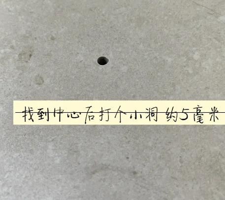 黄石市瓷砖空鼓维修公司专业解答在瓷砖铺贴过程中，如果砂料搅拌不均匀，将会带来以下问题